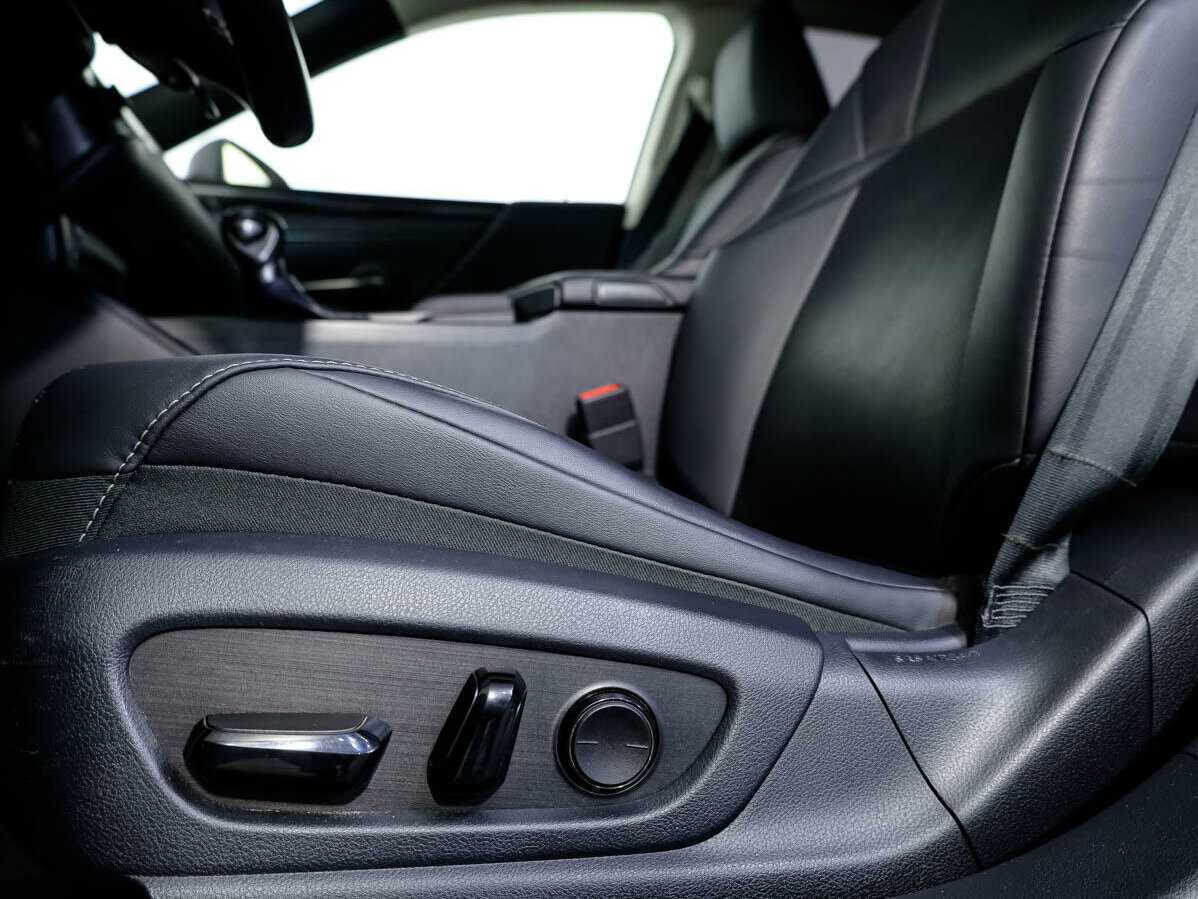 Купить Lexus ES с пробегом. Фото: #19