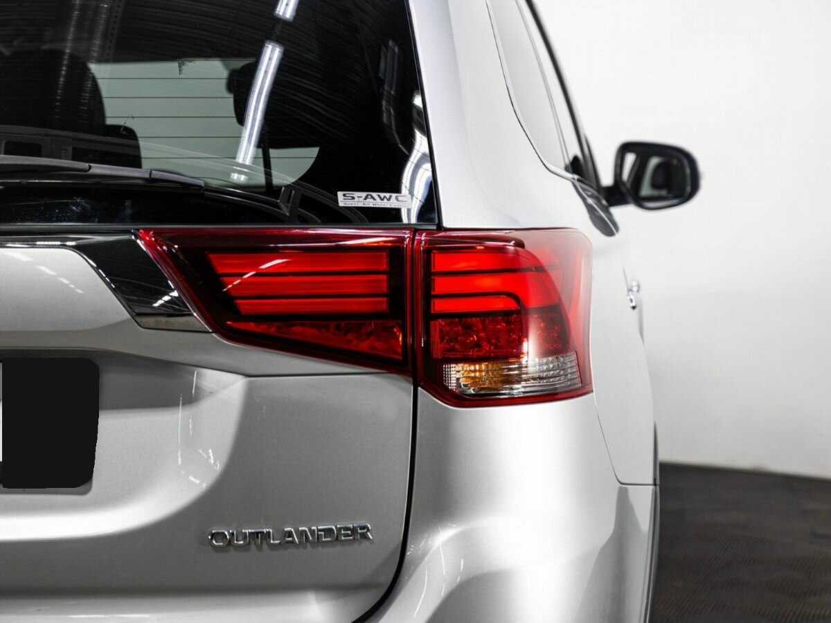 Купить Mitsubishi Outlander с пробегом. Фото: #6