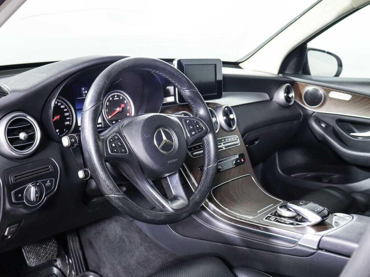 Купить Mercedes-Benz GLC с пробегом. Фото: #11