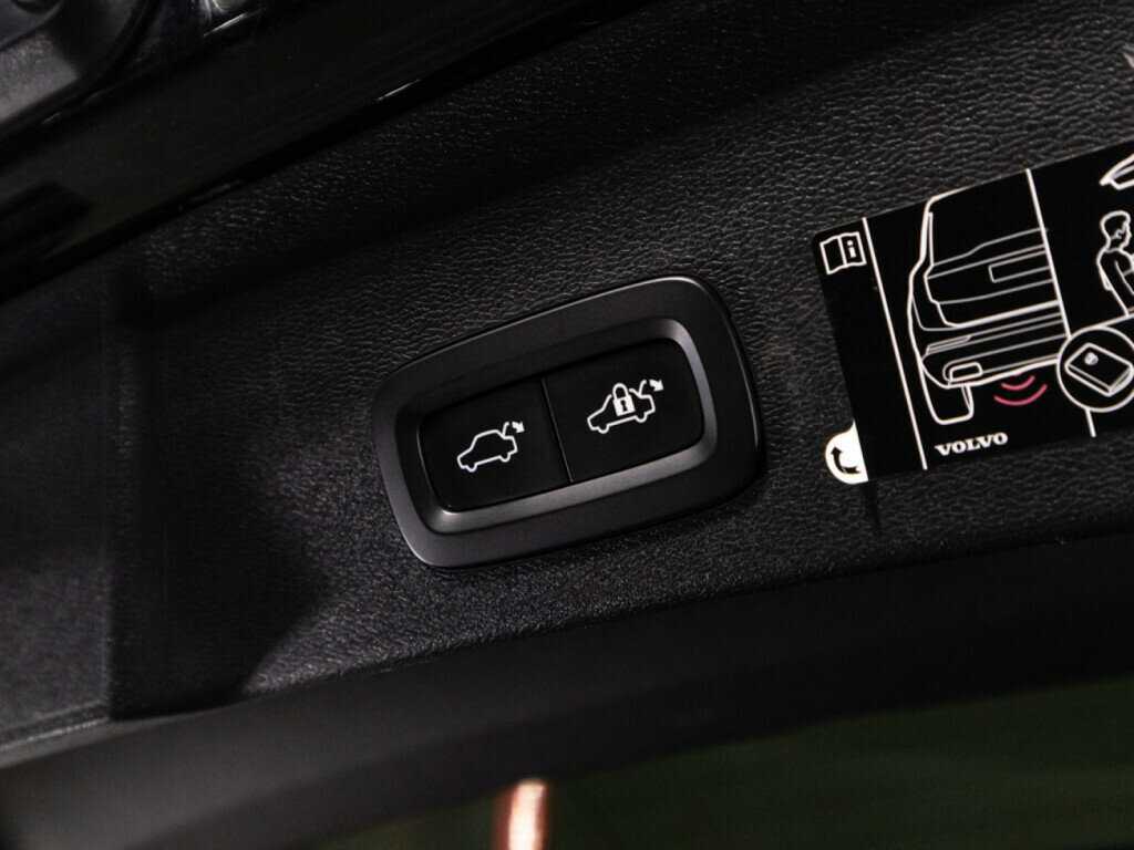 Купить Volvo XC40 с пробегом. Фото: #15