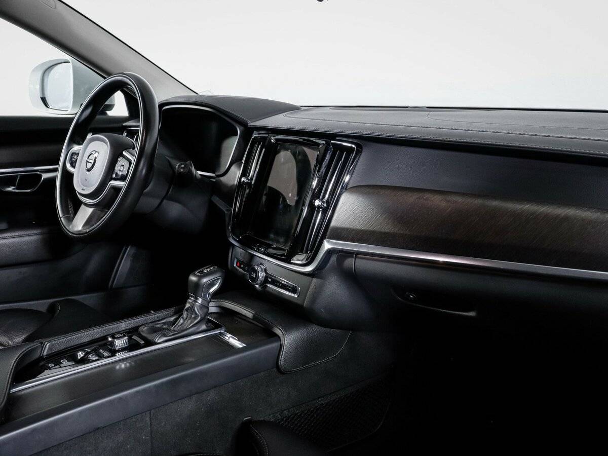 Купить Volvo V90 Cross Country с пробегом. Фото: #8