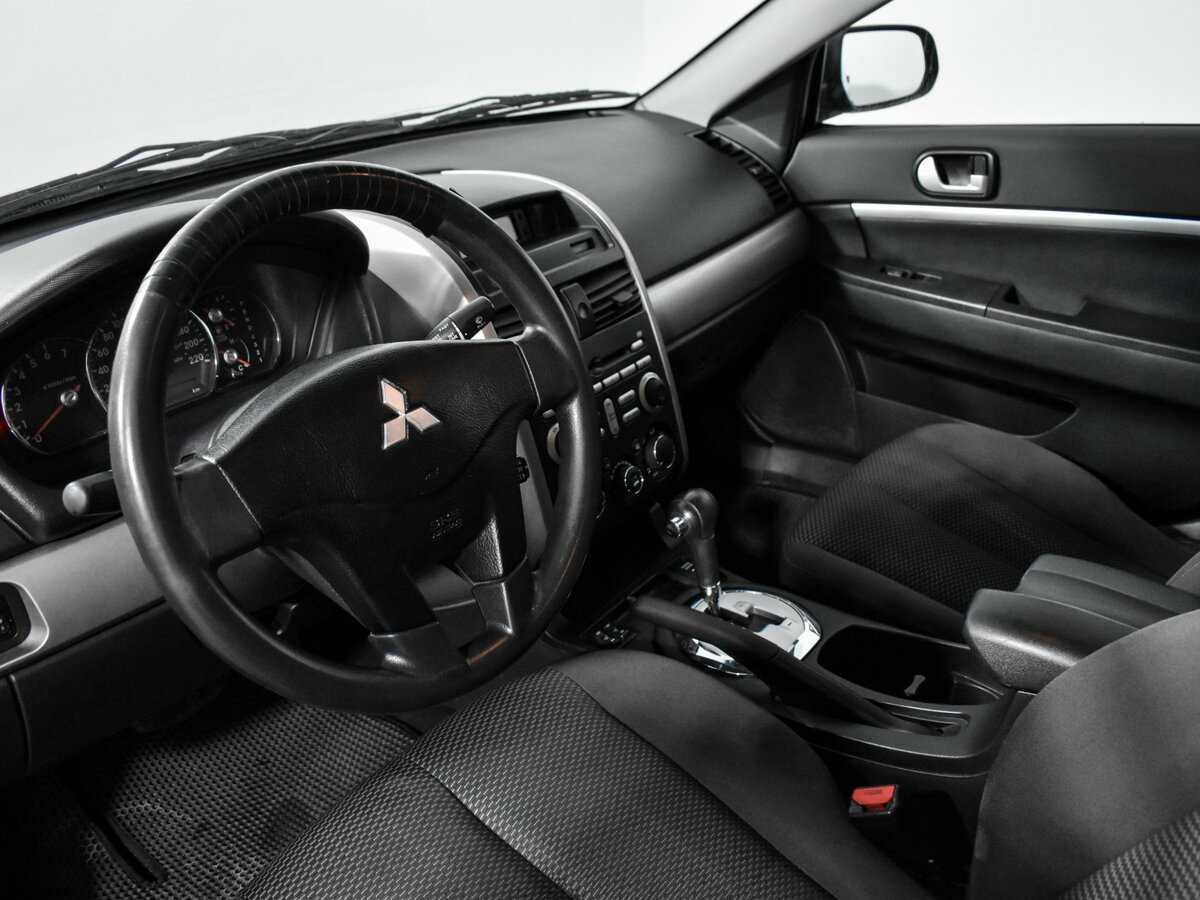 Купить Mitsubishi Galant с пробегом. Фото: #6