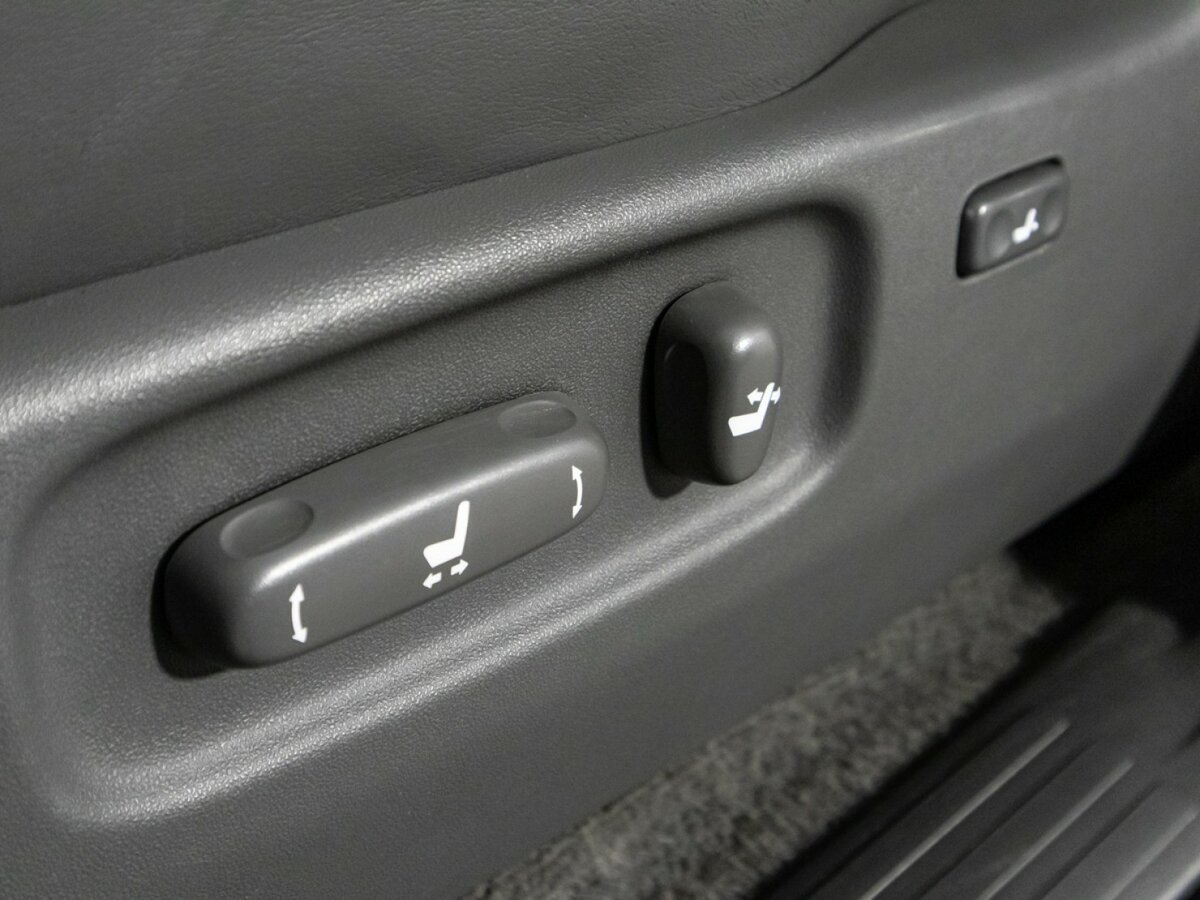 Купить Toyota Land Cruiser Prado с пробегом. Фото: #18