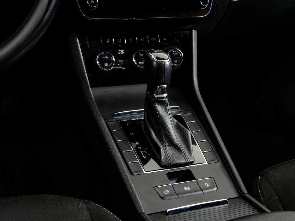 Купить Skoda Superb с пробегом. Фото: #11