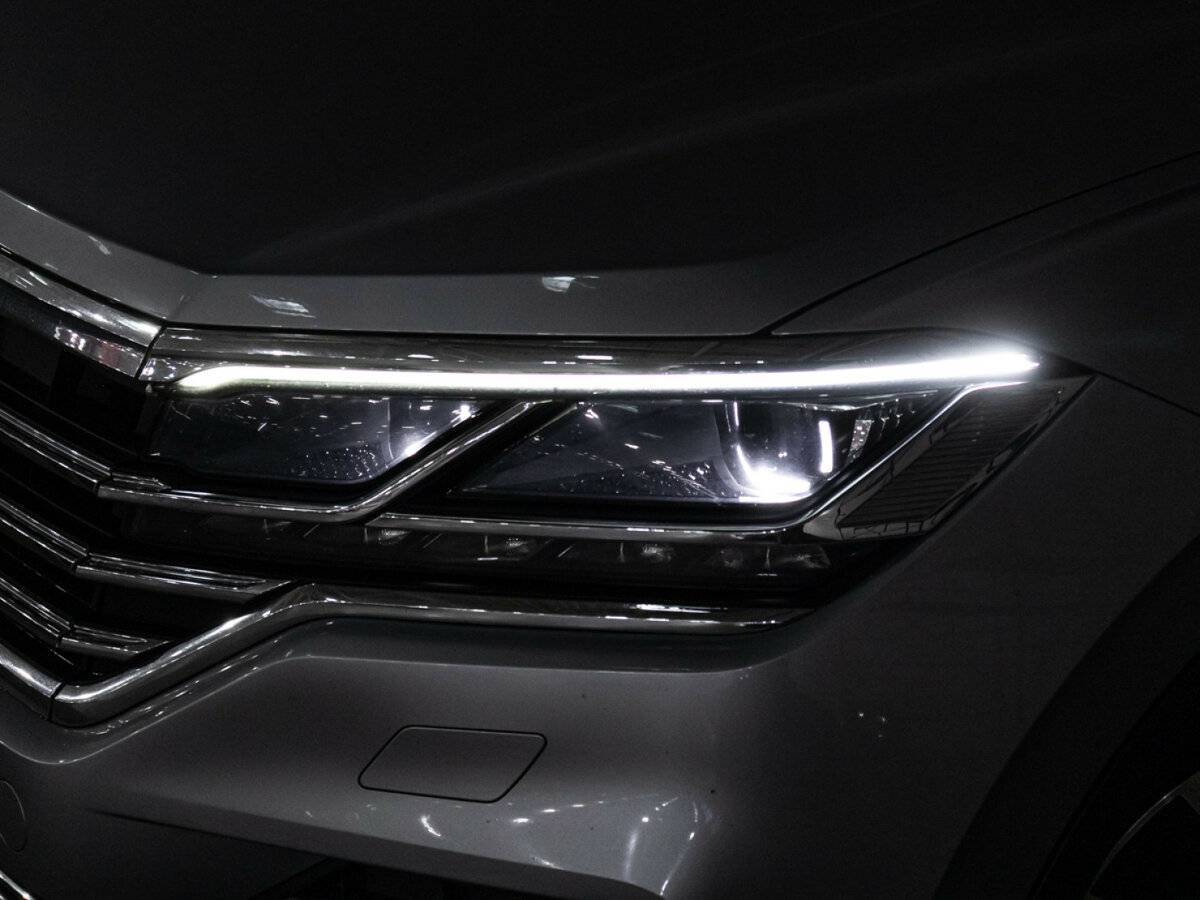 Купить Volkswagen Touareg с пробегом. Фото: #31