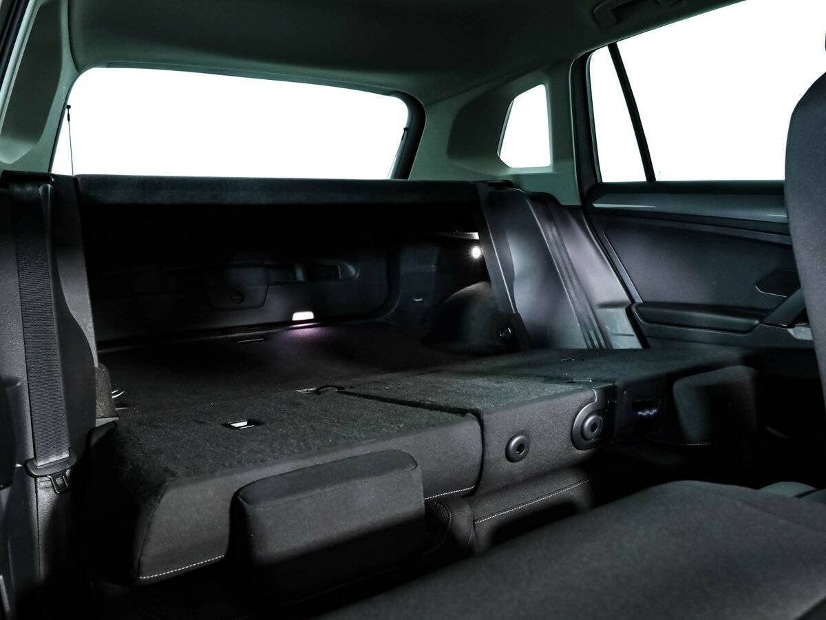 Купить Volkswagen Tiguan с пробегом. Фото: #24