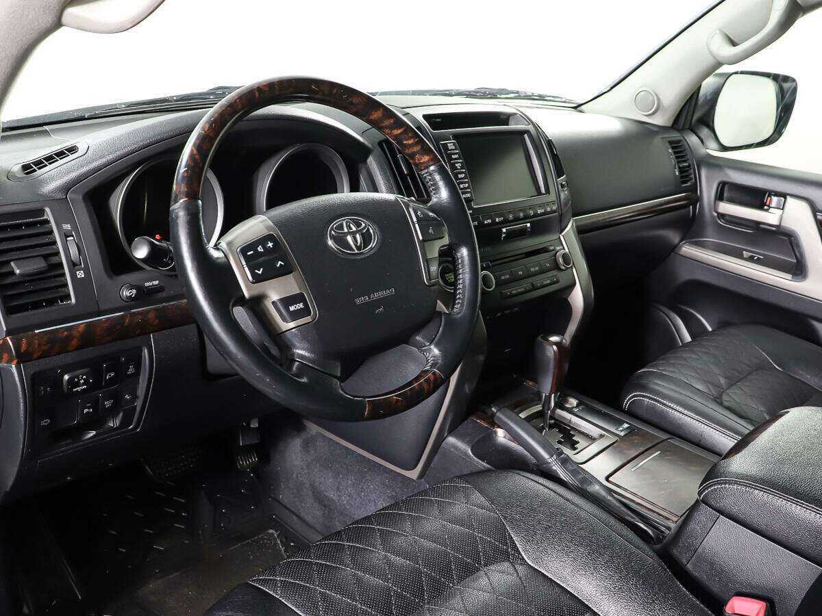 Купить Toyota Land Cruiser с пробегом. Фото: #13