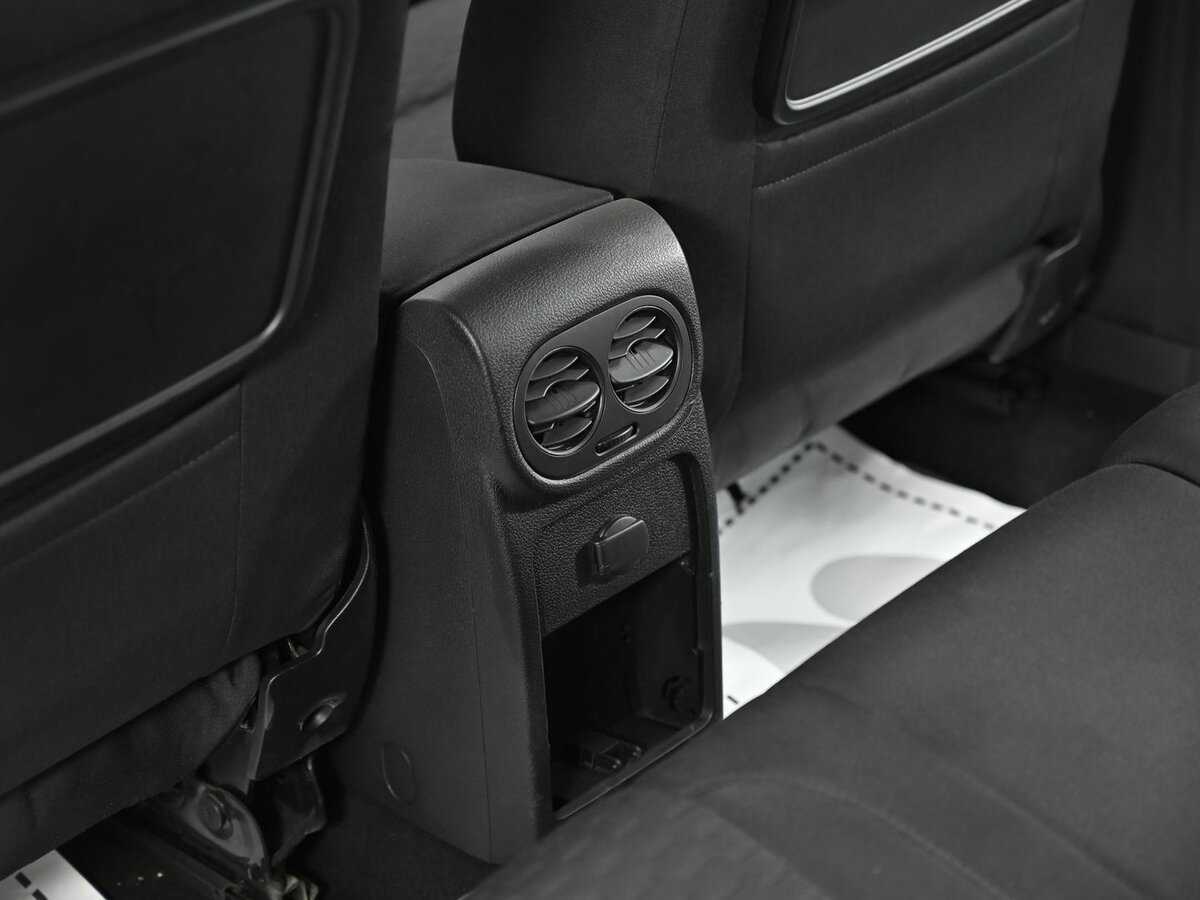 Купить Volkswagen Tiguan с пробегом. Фото: #12