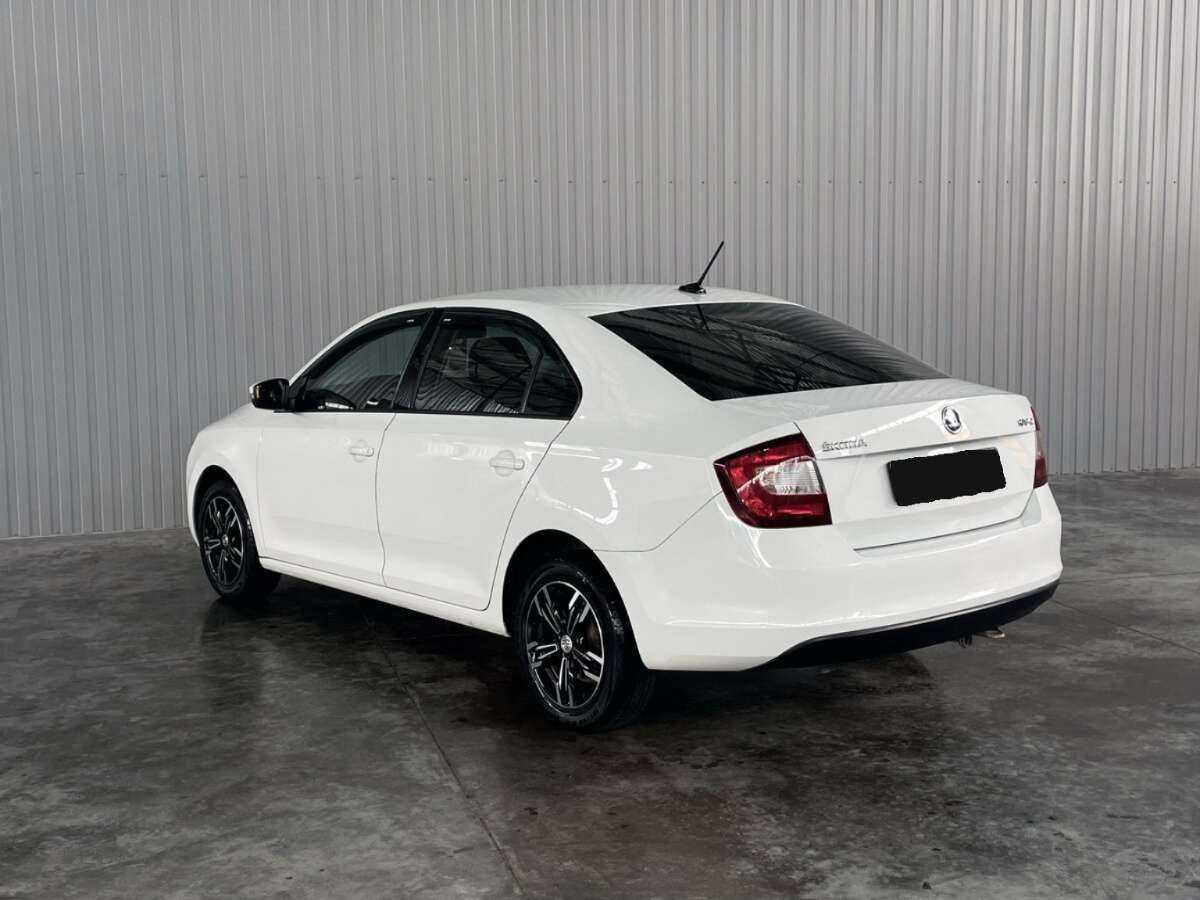 Купить Skoda Rapid с пробегом. Фото: #6