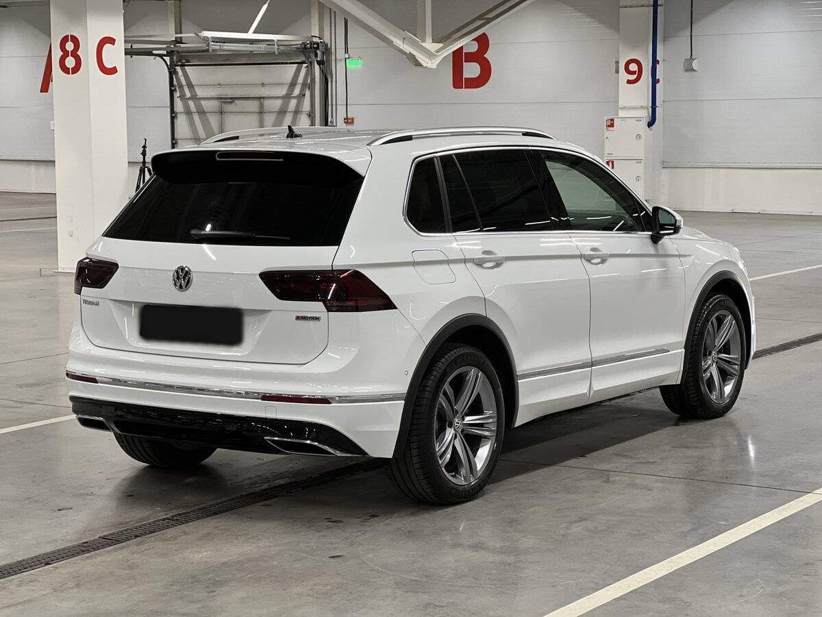 Купить Volkswagen Tiguan с пробегом. Фото: #4