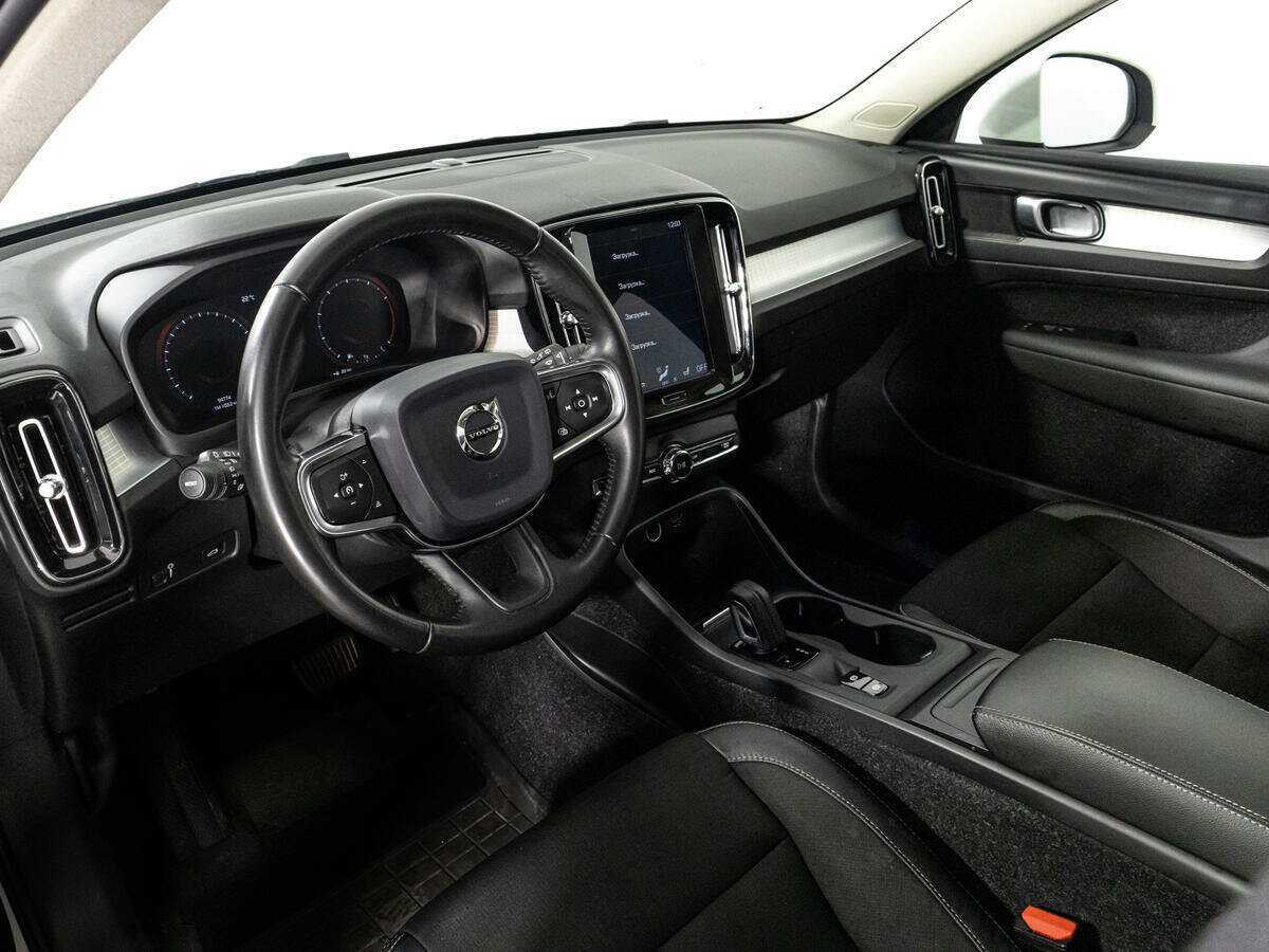 Купить Volvo XC40 с пробегом. Фото: #10