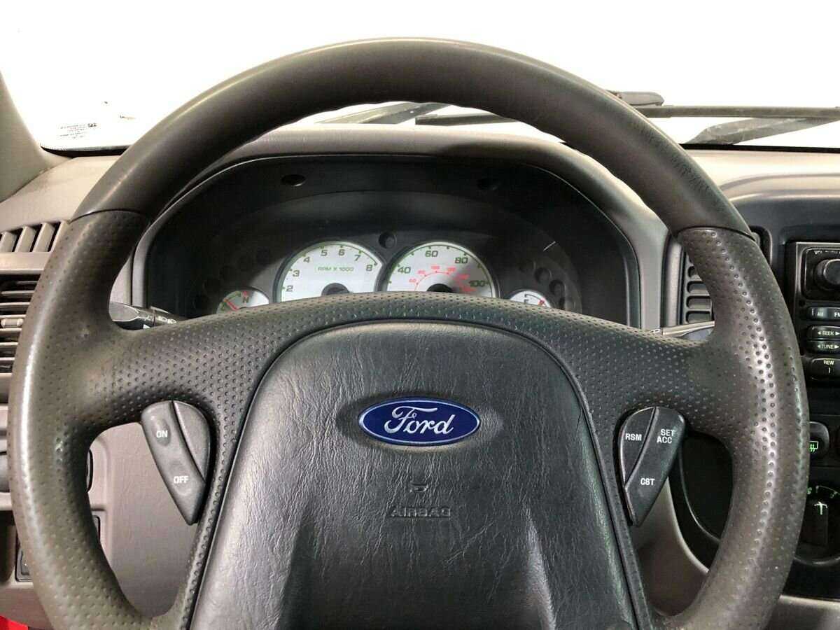 Купить Ford Escape с пробегом. Фото: #11