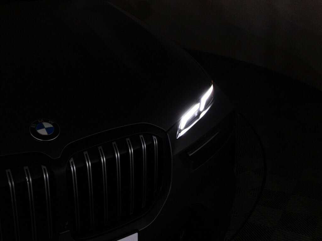 Купить BMW X7 с пробегом. Фото: #33