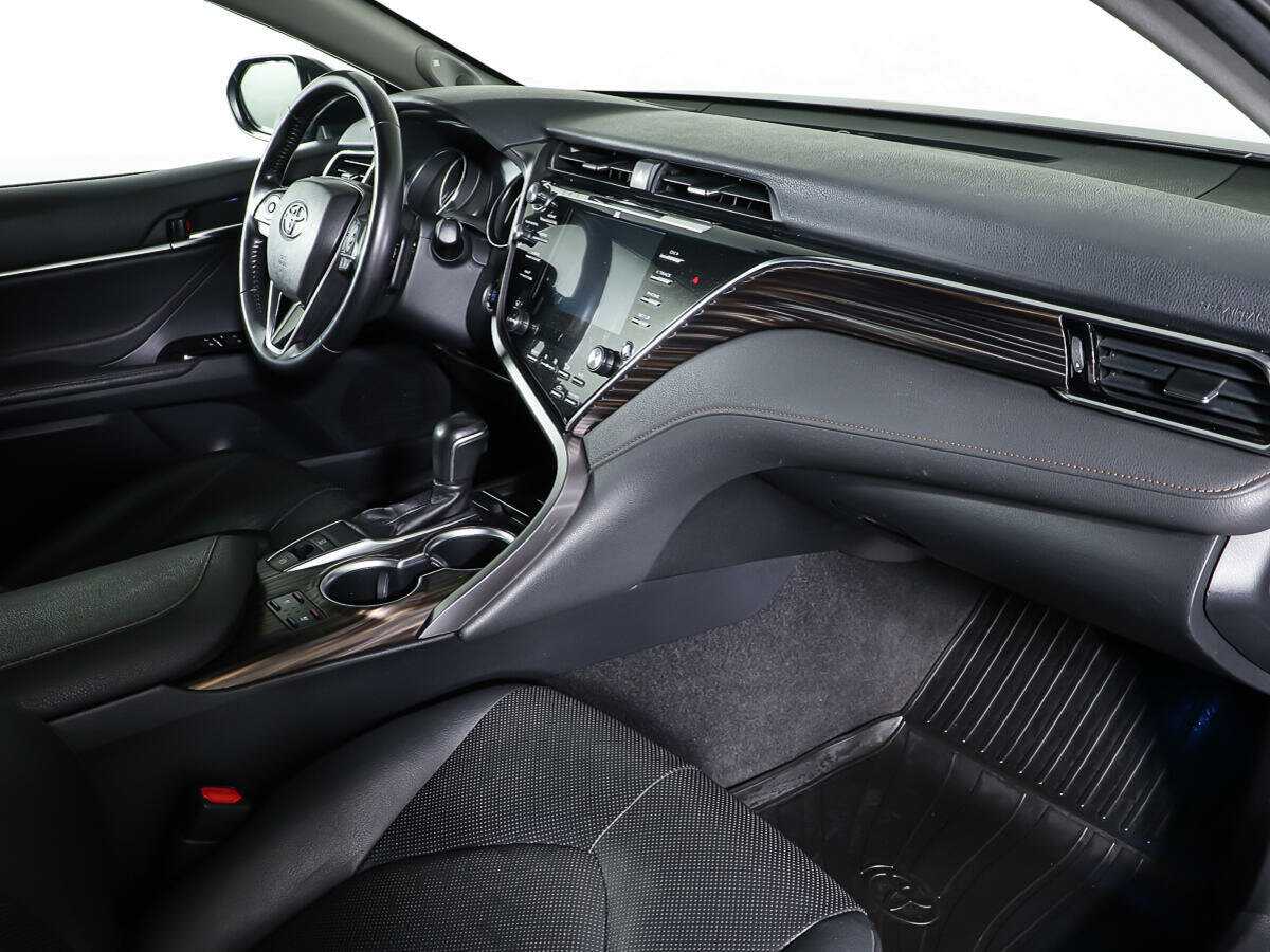 Купить Toyota Camry с пробегом. Фото: #8