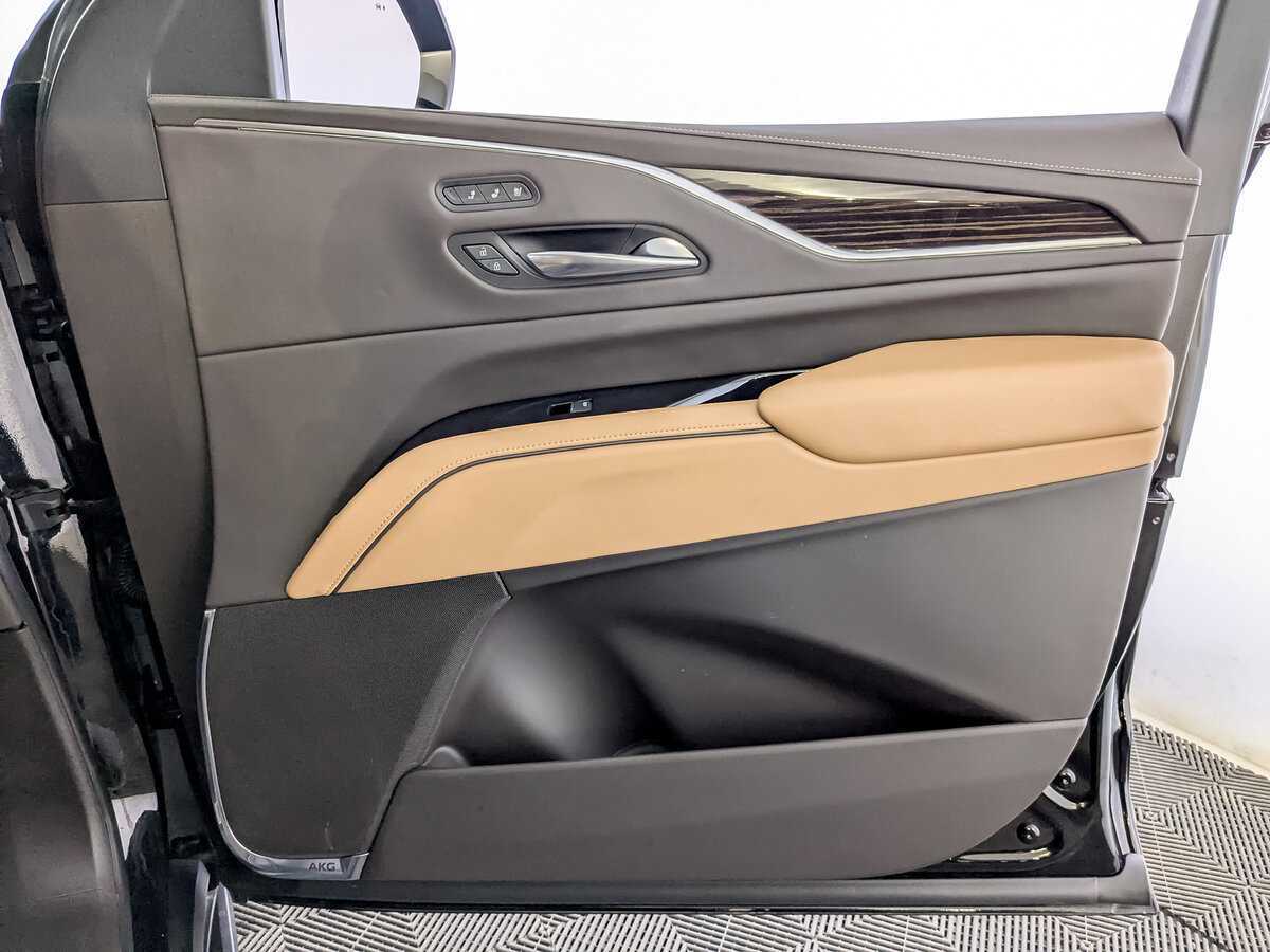 Купить Cadillac Escalade с пробегом. Фото: #25
