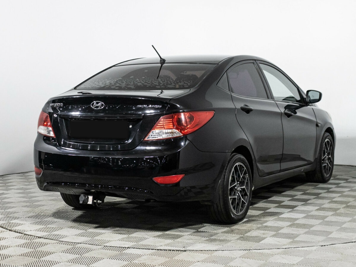 Купить Hyundai Solaris с пробегом. Фото: #4