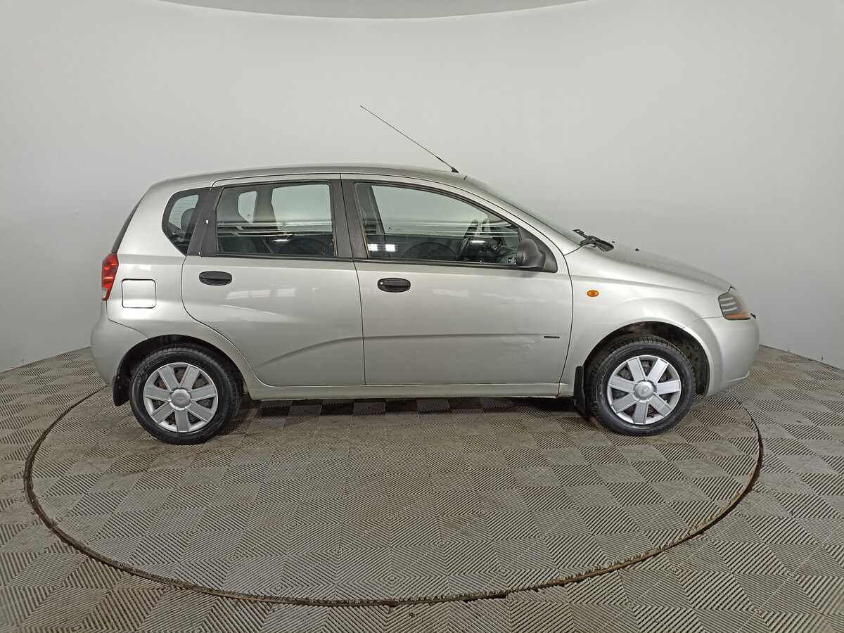 Купить Chevrolet Aveo с пробегом. Фото: #3