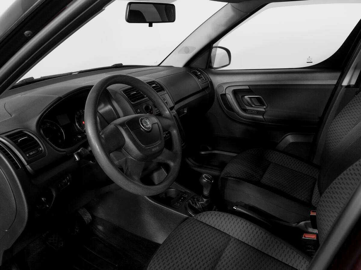 Купить Skoda Roomster с пробегом. Фото: #15