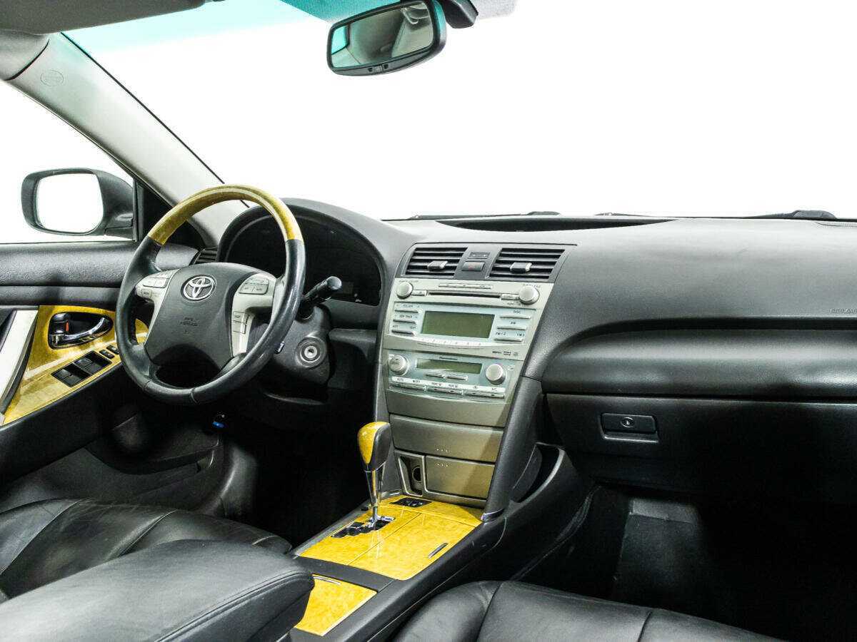 Купить Toyota Camry с пробегом. Фото: #8