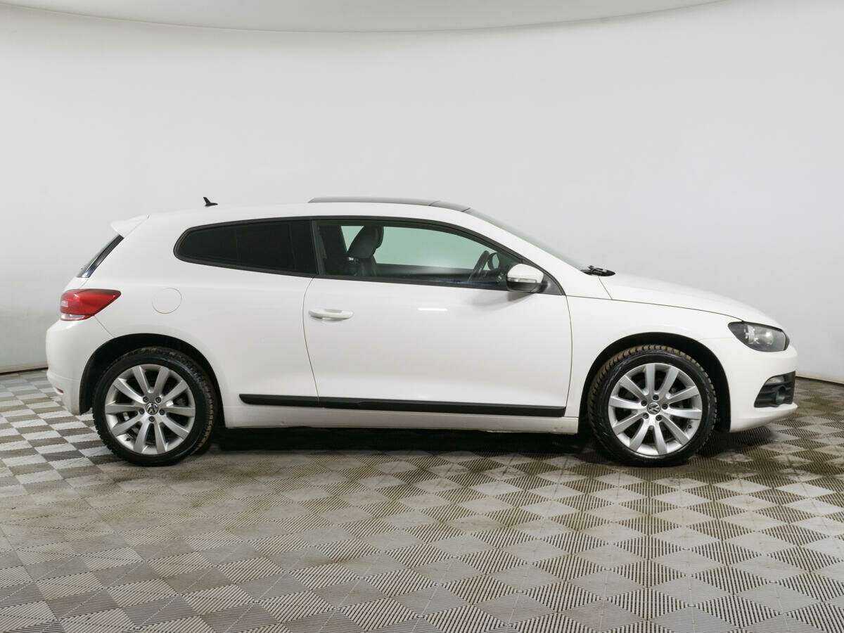 Купить Volkswagen Scirocco с пробегом. Фото: #3