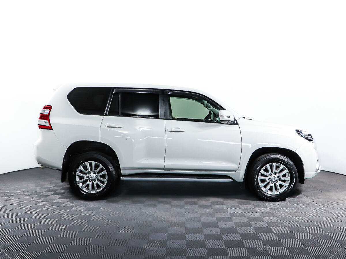 Купить Toyota Land Cruiser Prado с пробегом. Фото: #3