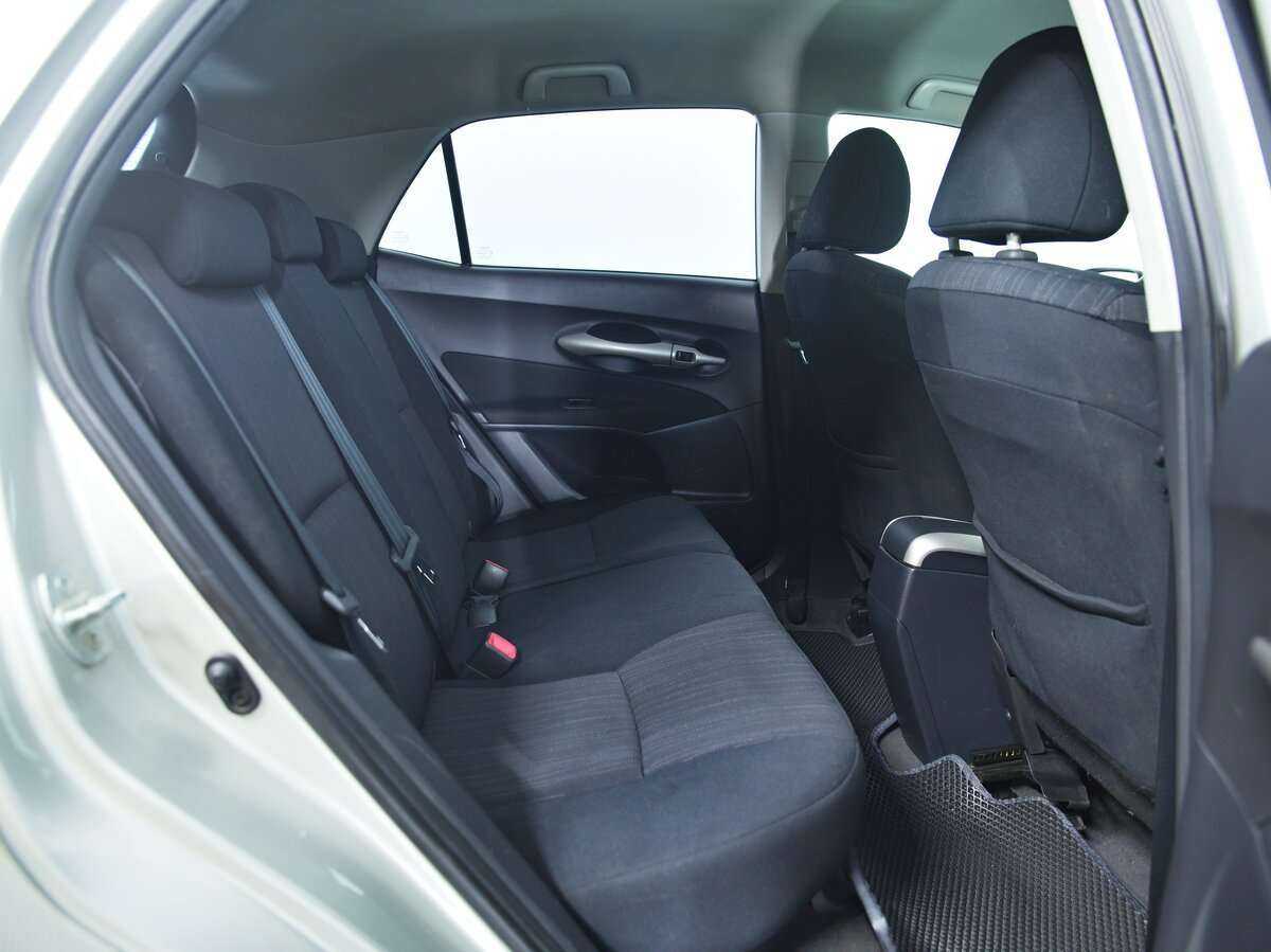 Купить Toyota Auris с пробегом. Фото: #8
