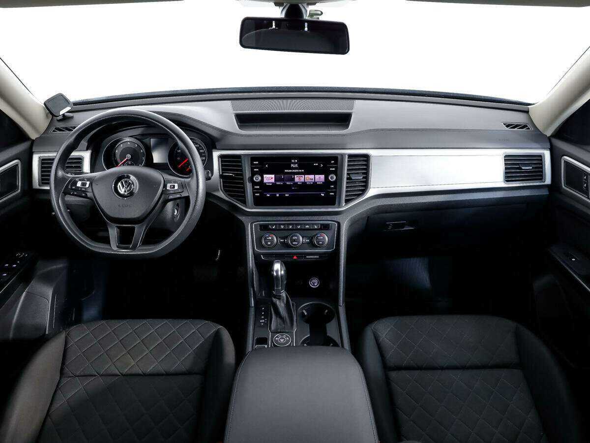 Купить Volkswagen Teramont с пробегом. Фото: #9