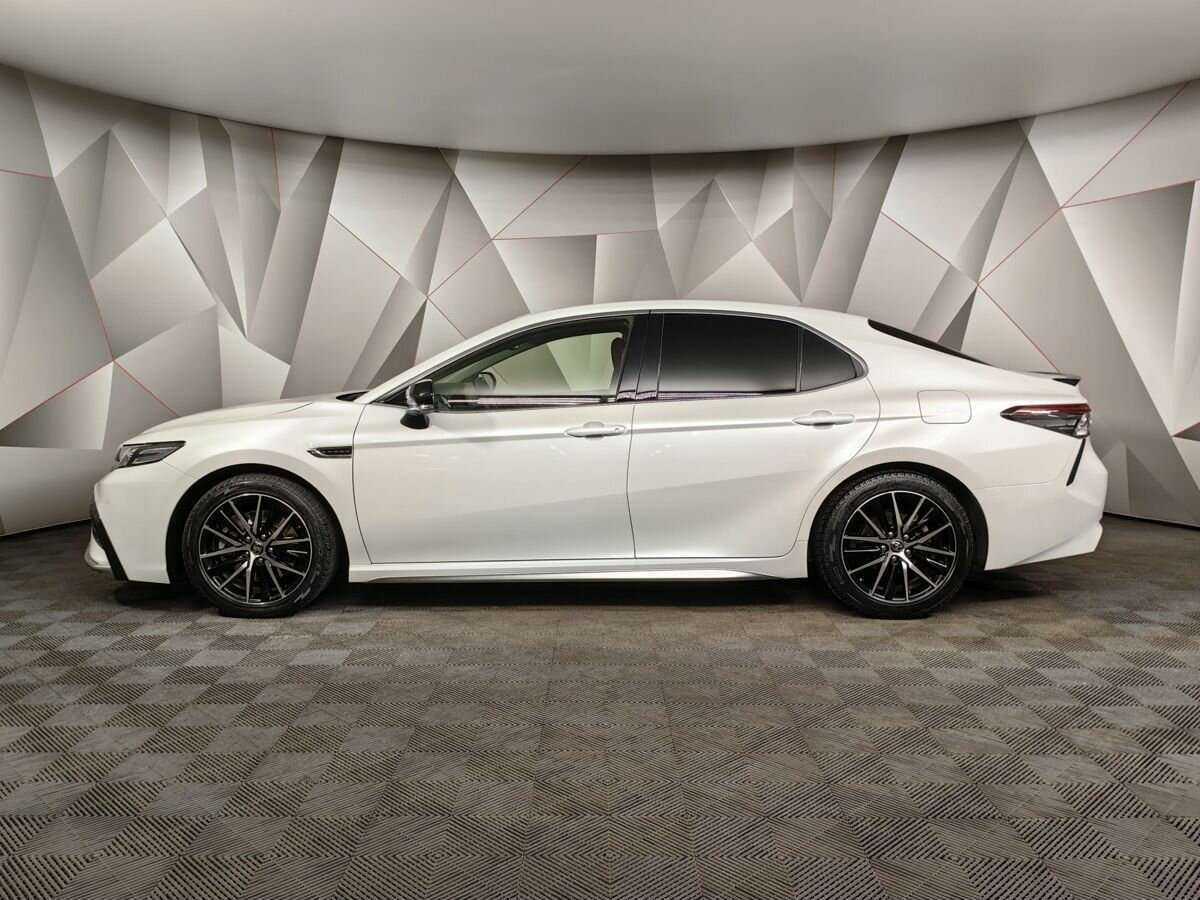 Купить Toyota Camry с пробегом. Фото: #4