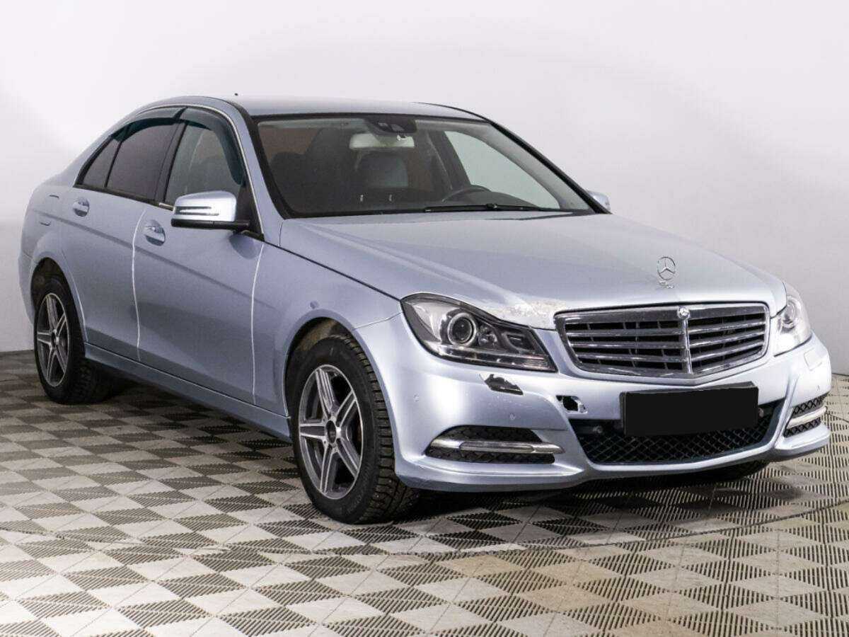 Купить Mercedes-Benz C-Класс с пробегом. Фото: #2