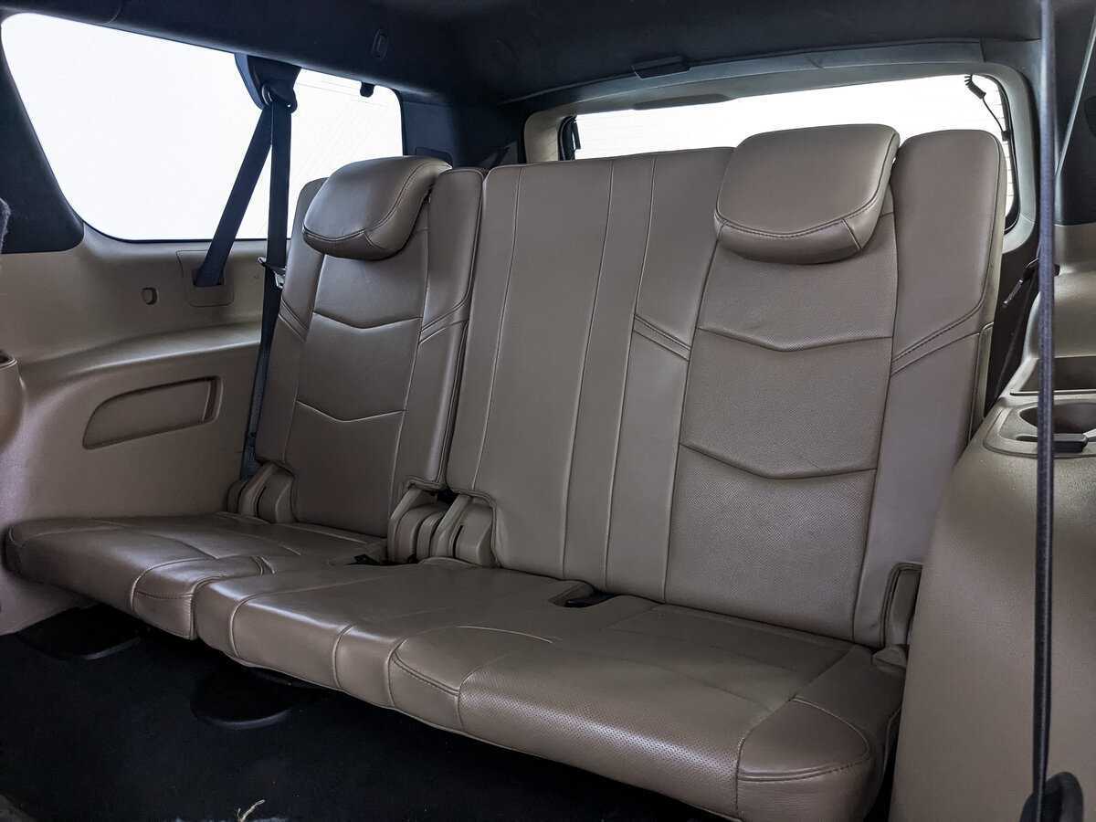 Купить Cadillac Escalade с пробегом. Фото: #20