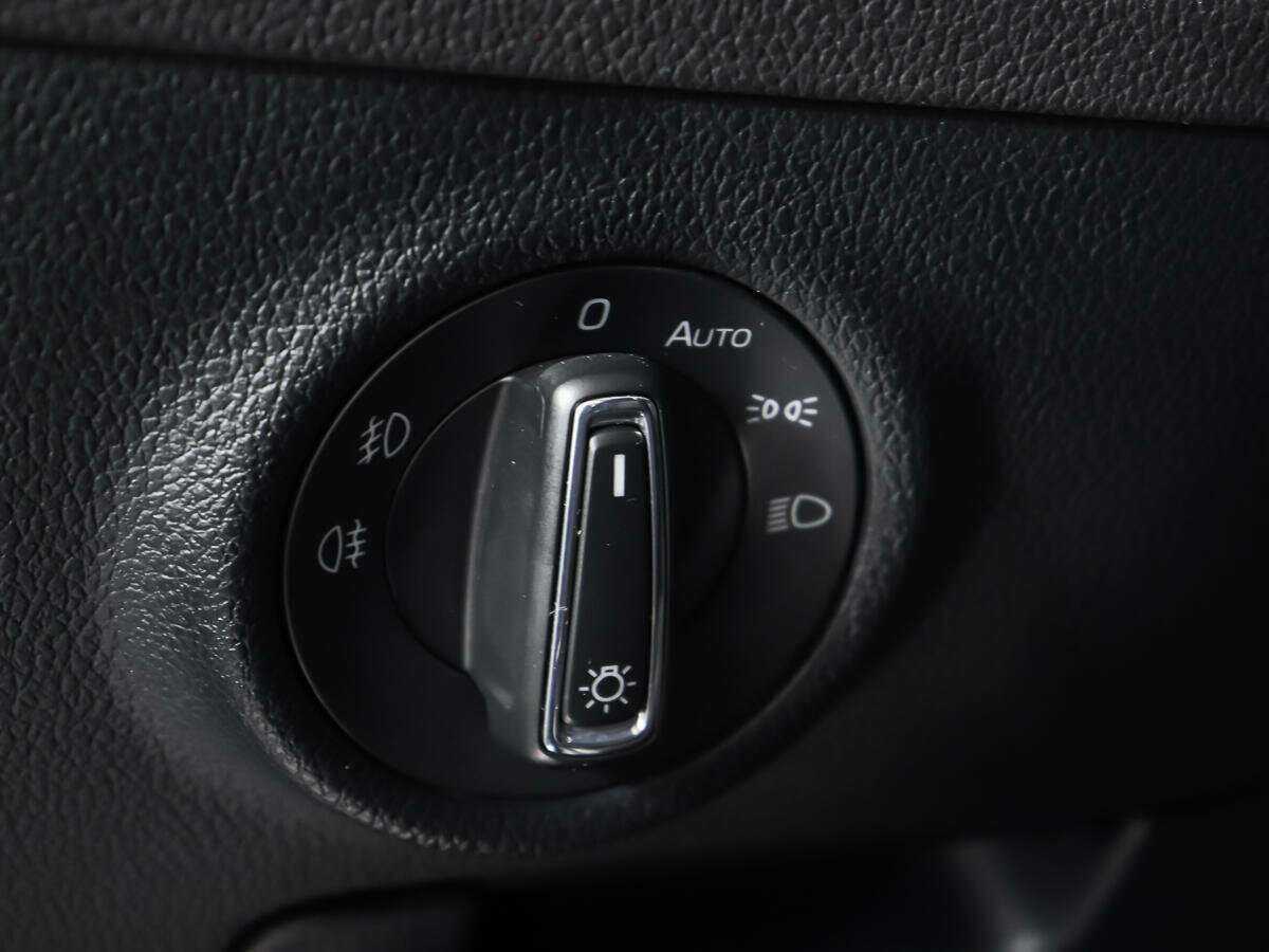 Купить Skoda Superb с пробегом. Фото: #18