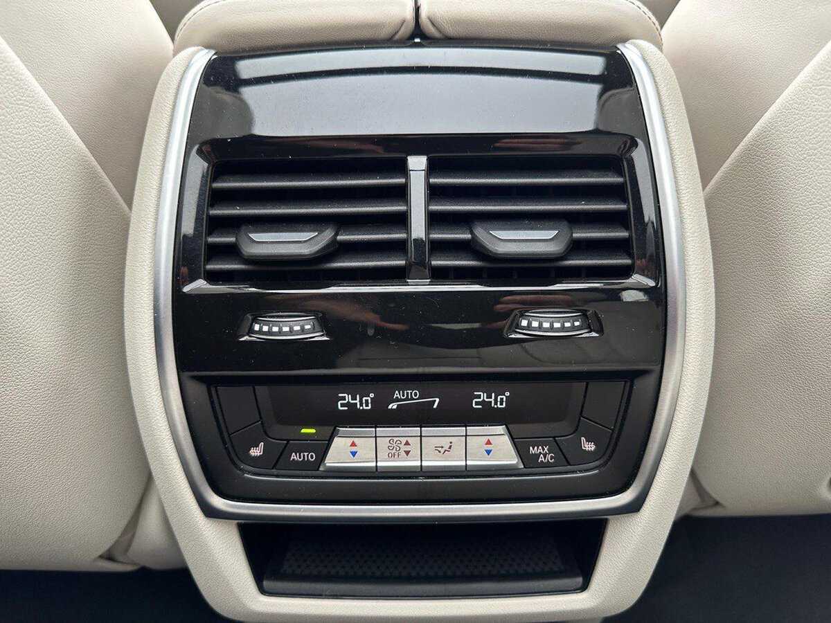 Купить BMW X5 с пробегом. Фото: #12