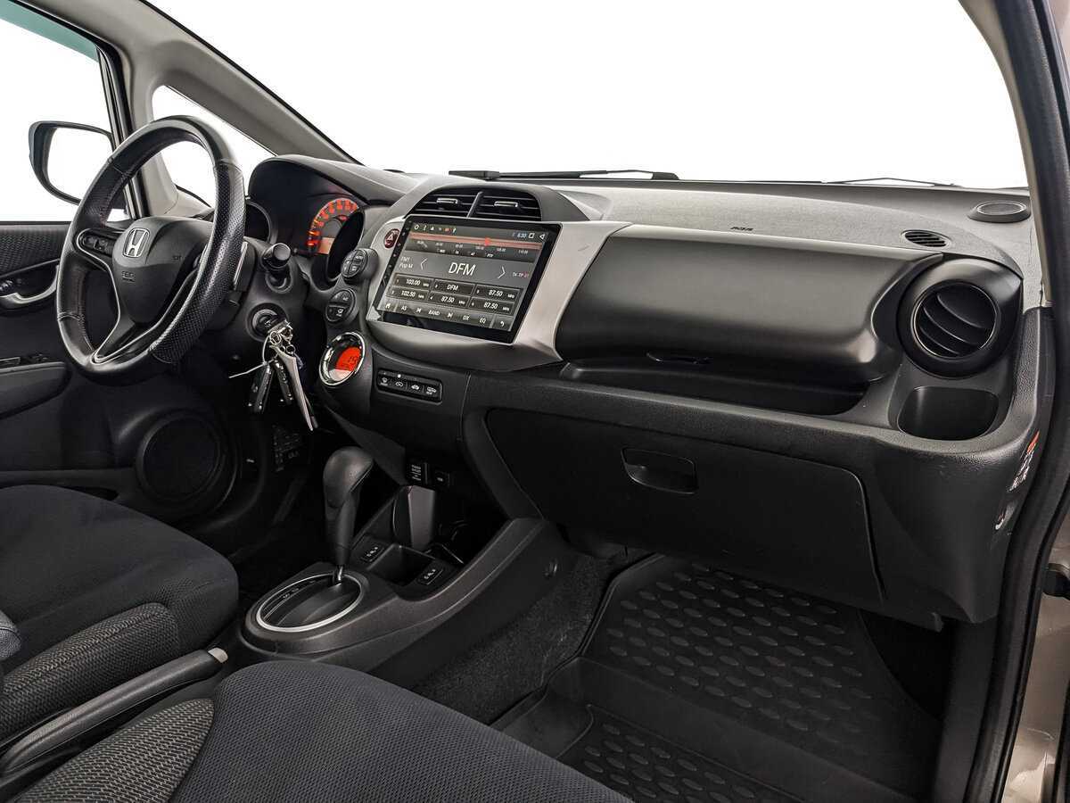 Купить Honda Jazz с пробегом. Фото: #8