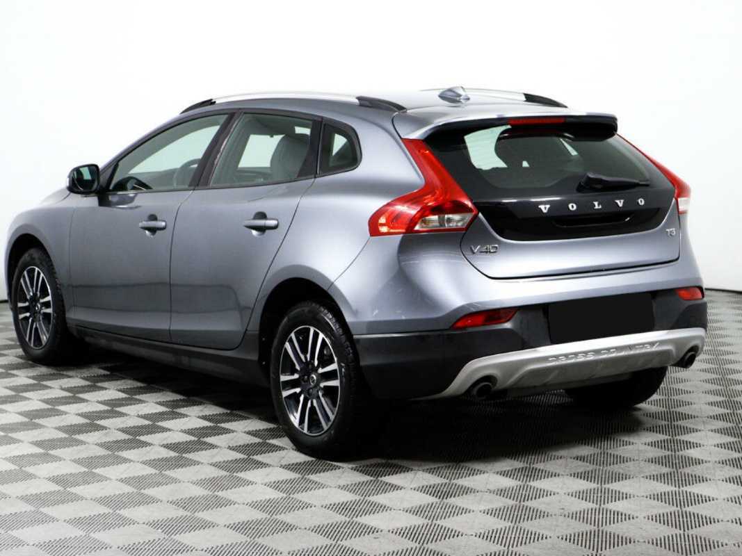 Купить Volvo V40 Cross Country с пробегом. Фото: #6