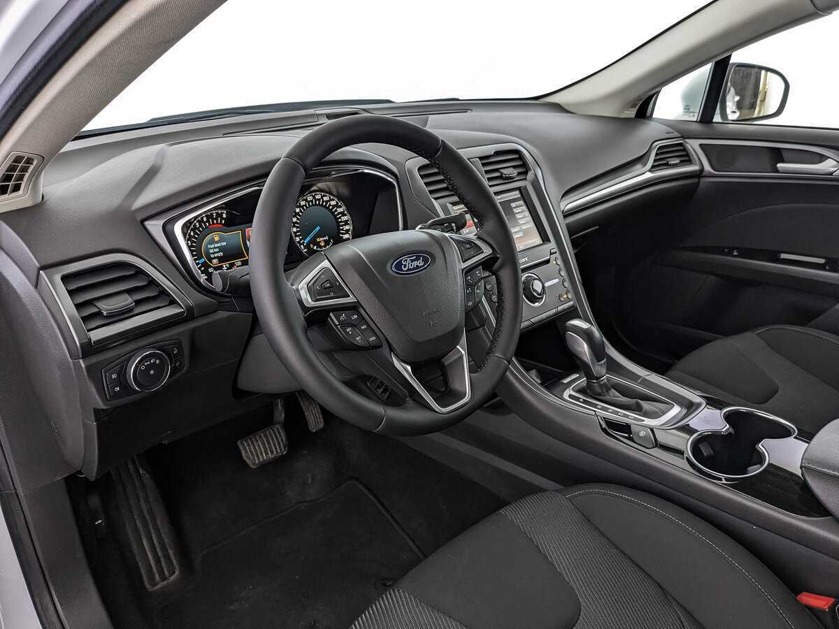 Купить Ford Mondeo с пробегом. Фото: #10