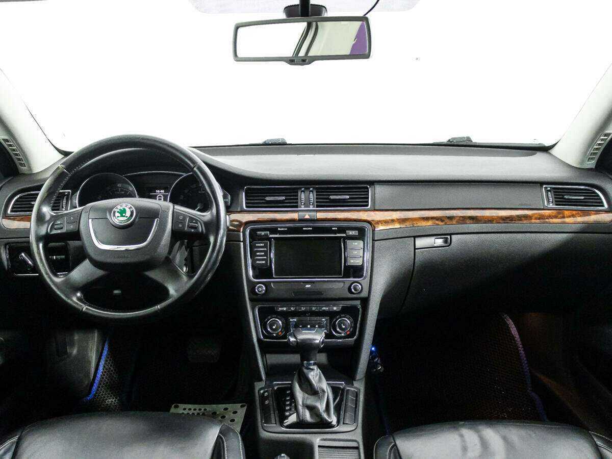 Купить Skoda Superb с пробегом. Фото: #12