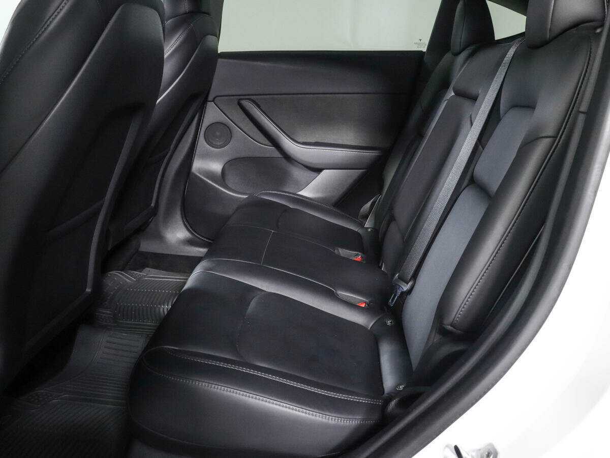 Купить Tesla Model Y с пробегом. Фото: #8