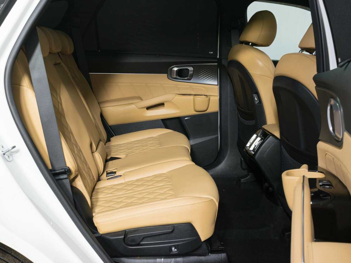 Купить Kia Sorento с пробегом. Фото: #12