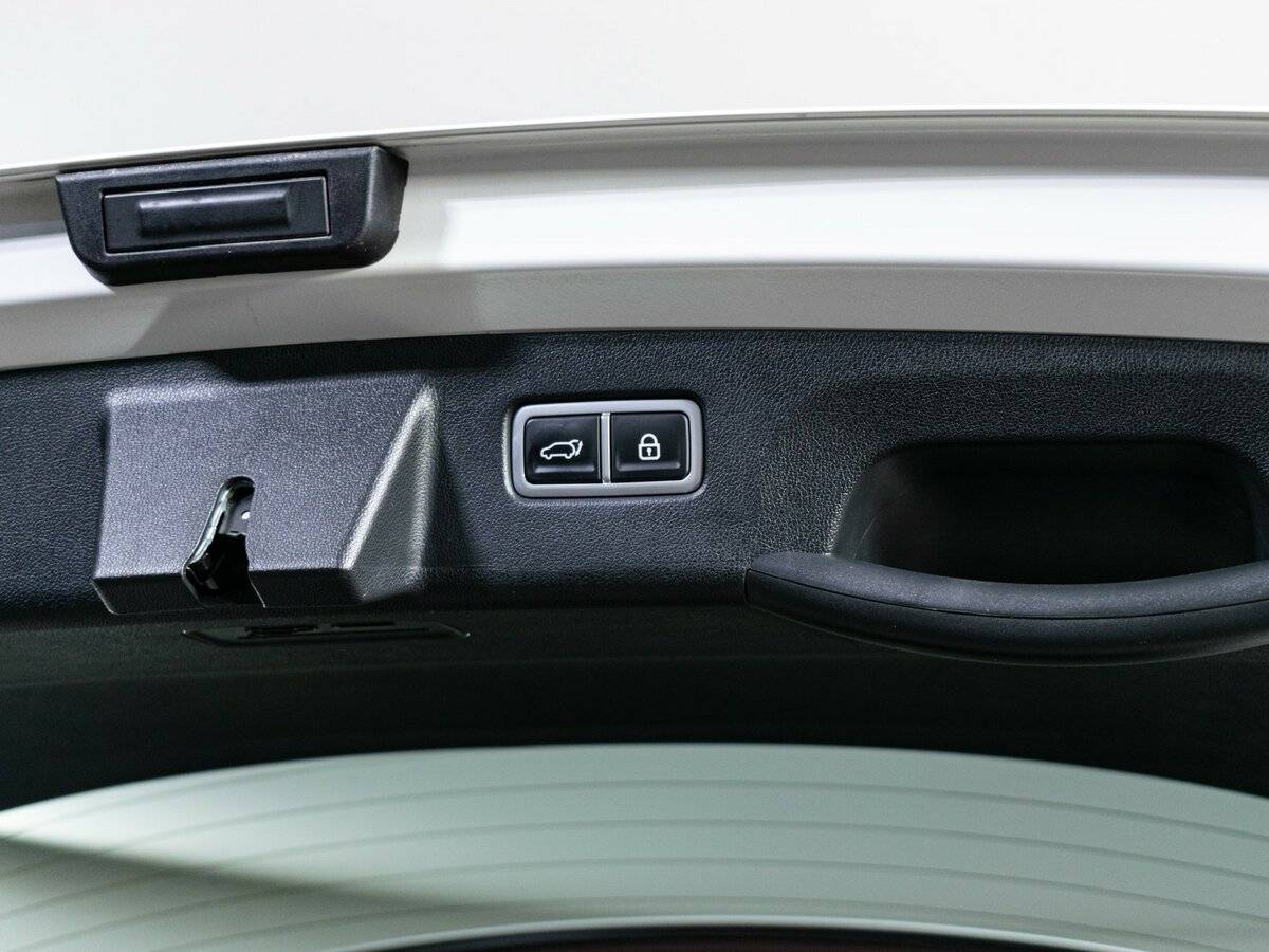 Купить Kia Sorento с пробегом. Фото: #9