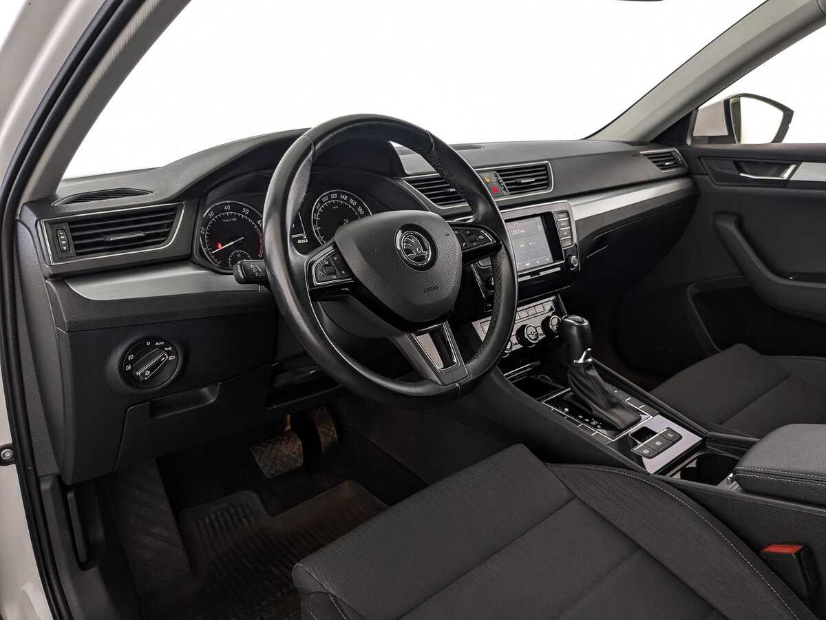 Купить Skoda Superb с пробегом. Фото: #12