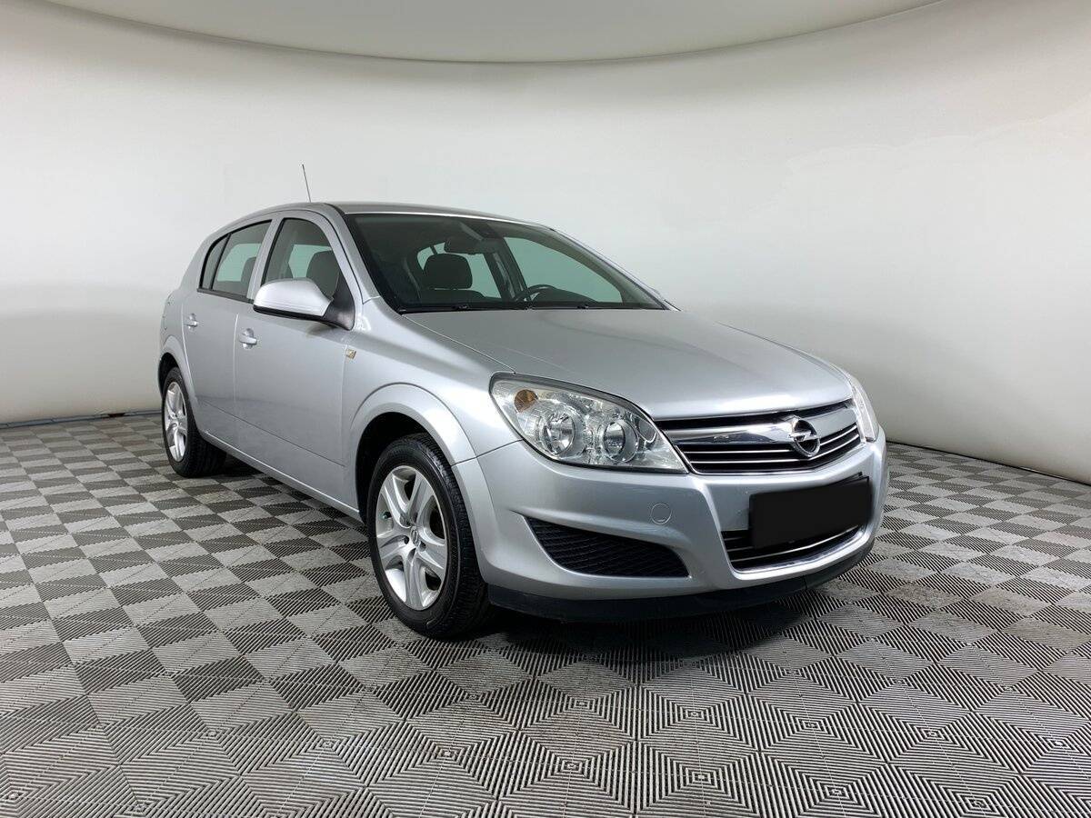 Купить Opel Astra с пробегом. Фото: #2