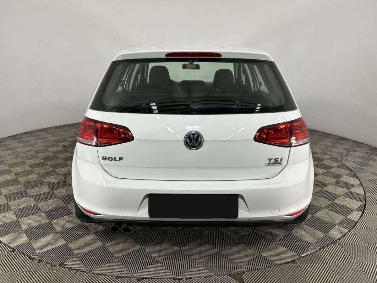 Купить Volkswagen Golf с пробегом. Фото: #2