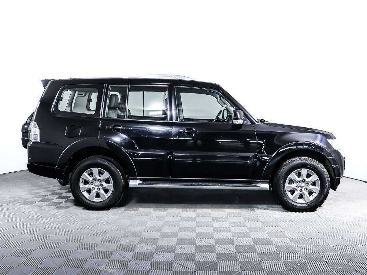 Купить Mitsubishi Pajero с пробегом. Фото: #3