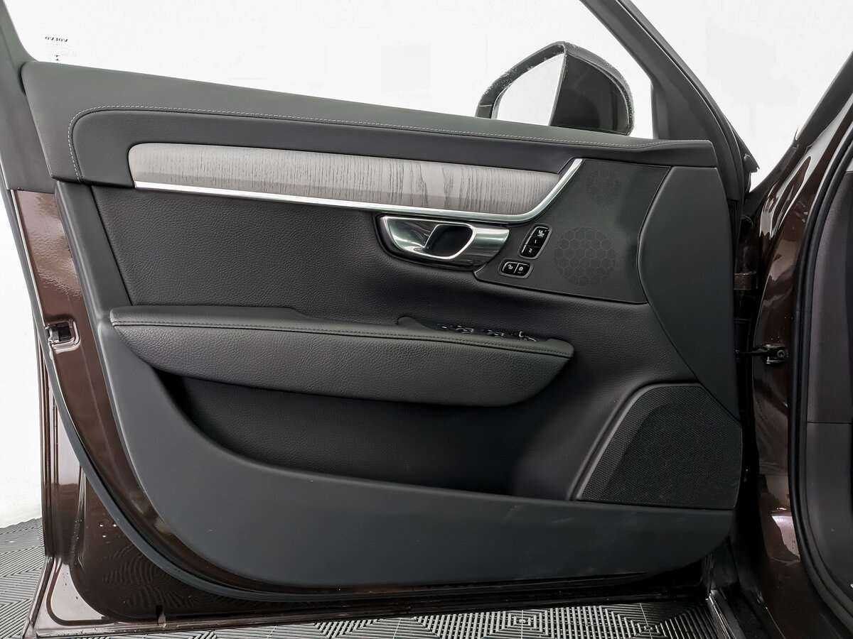 Купить Volvo S90 с пробегом. Фото: #15