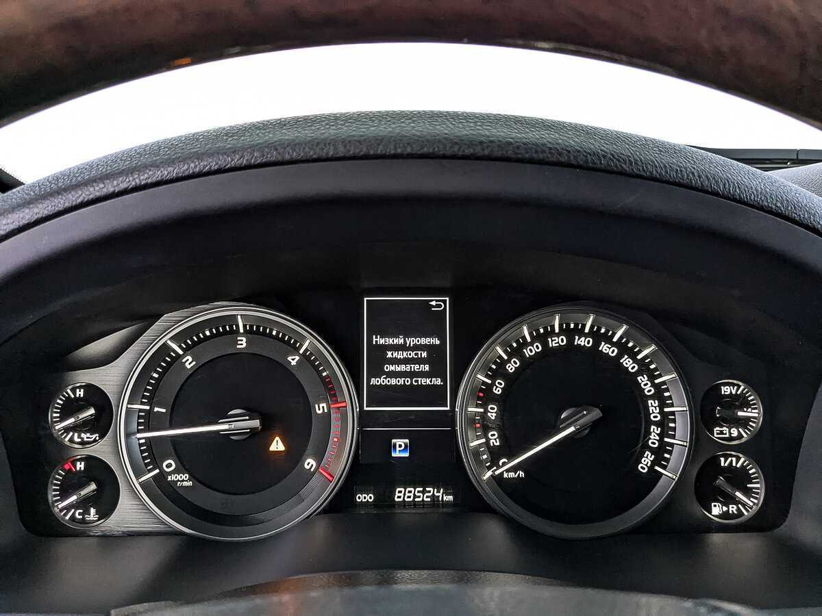 Купить Toyota Land Cruiser с пробегом. Фото: #15