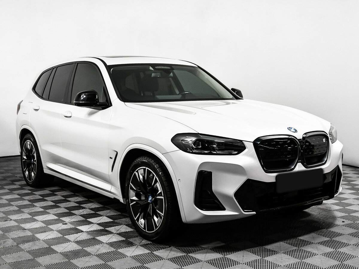 Купить BMW iX3 с пробегом. Фото: #2