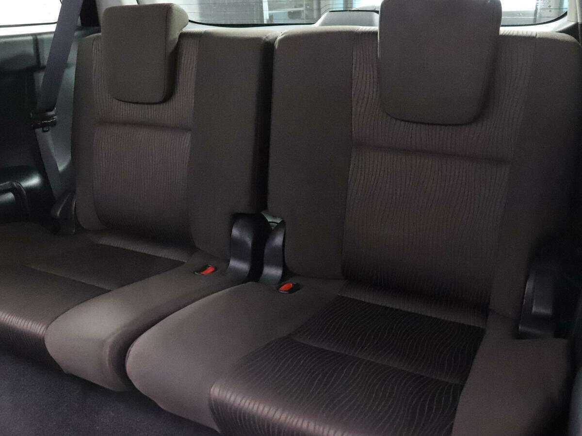 Купить Toyota Fortuner с пробегом. Фото: #9