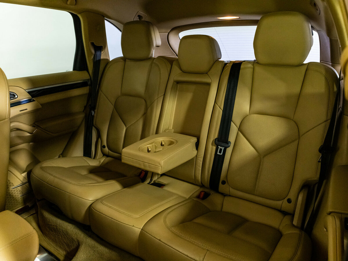 Купить Porsche Cayenne с пробегом. Фото: #18
