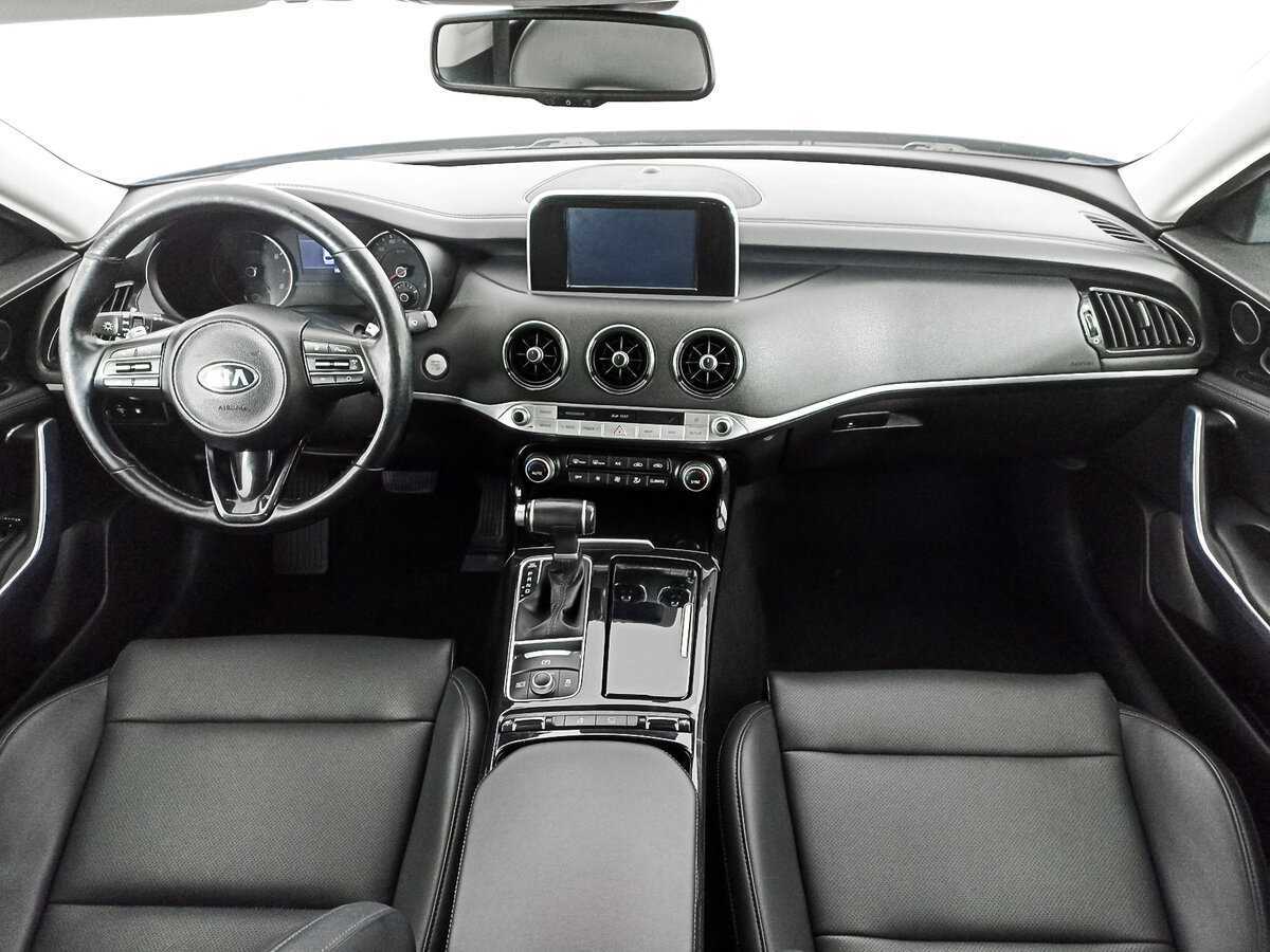 Купить Kia Stinger с пробегом. Фото: #13