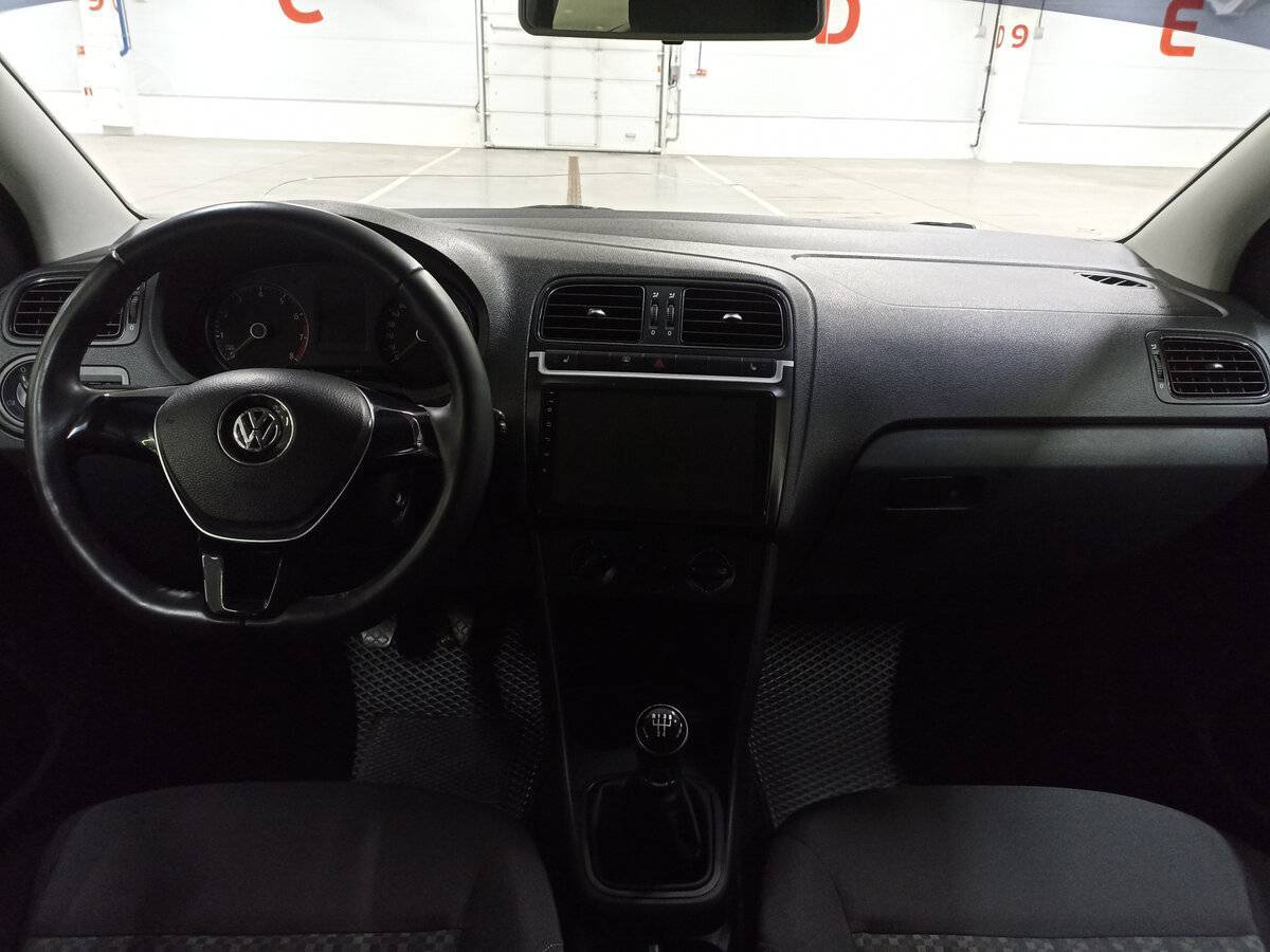 Купить Volkswagen Polo с пробегом. Фото: #13
